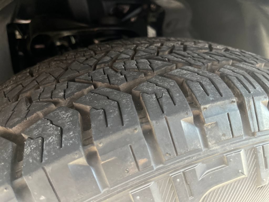 Certified 2025 Nissan Frontier Pro-X RWD image 28