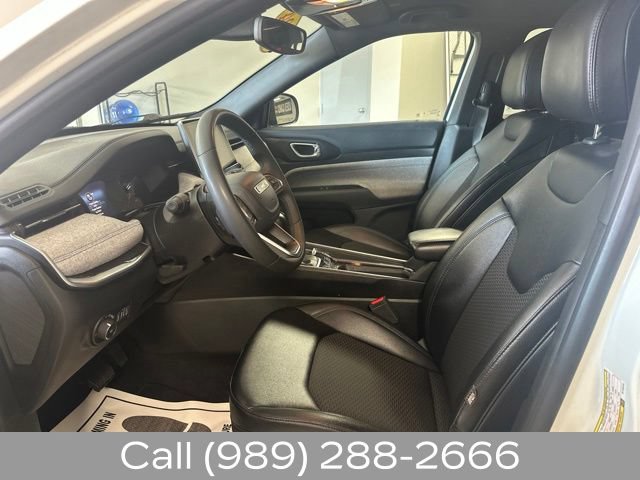 Used 2024 Jeep Compass Latitude AWD/4WD image 10
