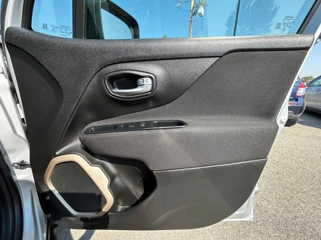 Used 2017 Jeep Renegade Sport w/ Power & Air Group AWD/4WD image 32