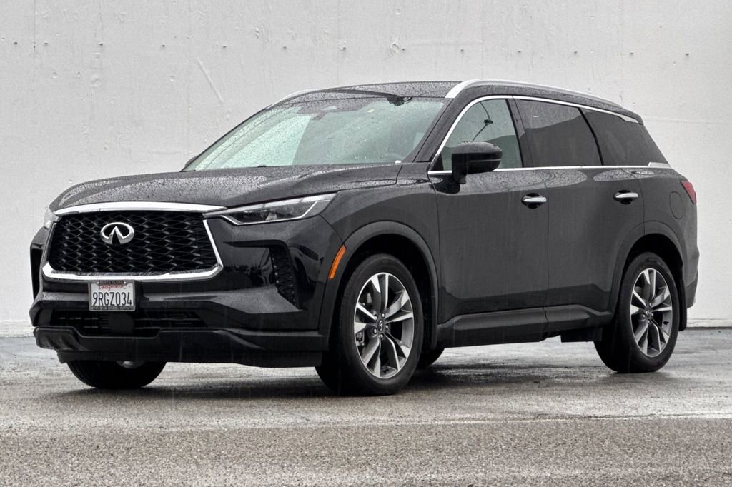 Certified 2025 INFINITI QX60 Luxe w/ Vision Package image 7