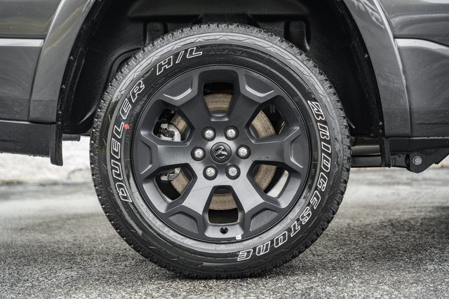 New 2026 RAM 1500 4x4 Crew Cab image 16
