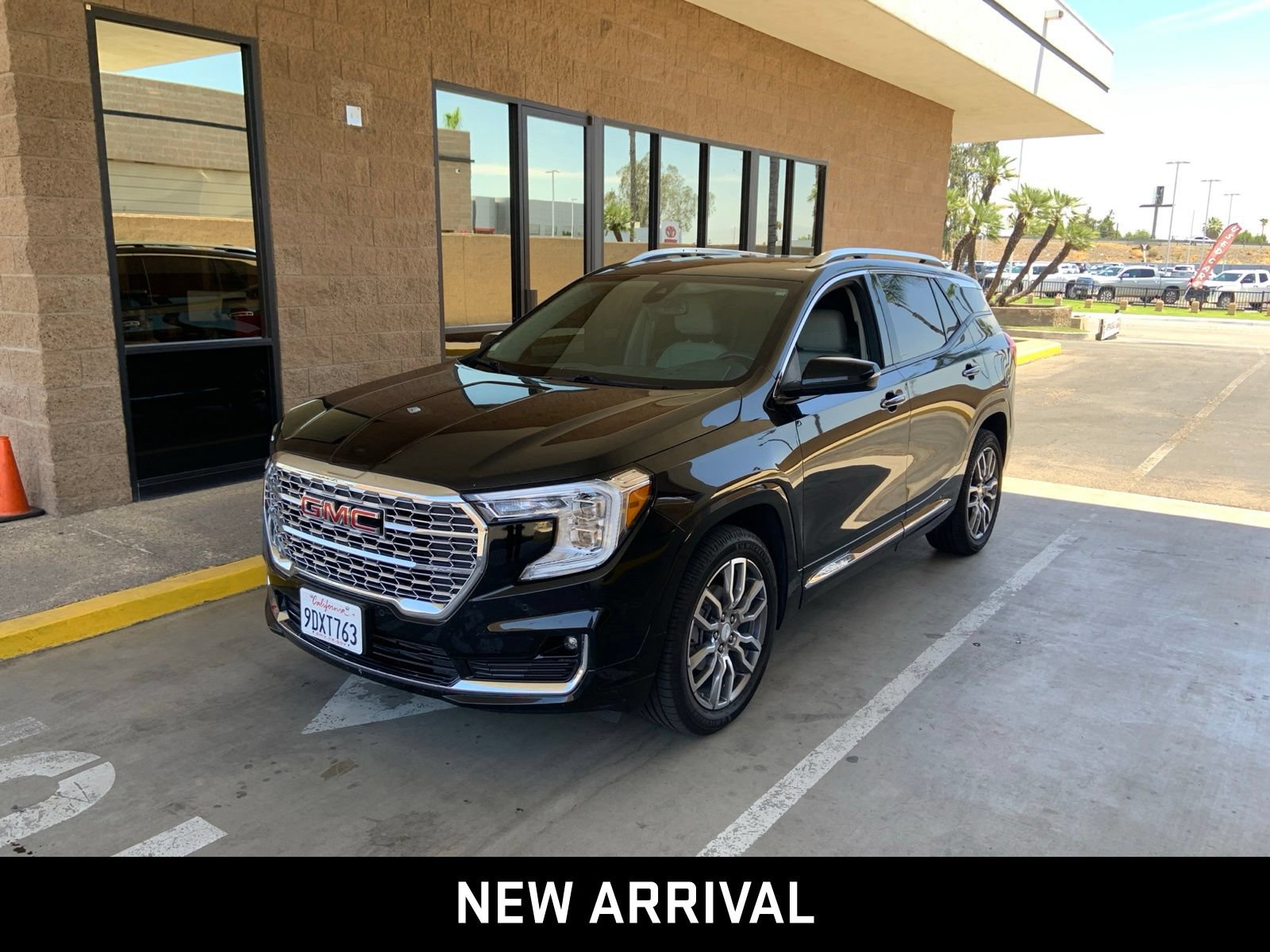 Certified 2022 GMC Terrain Denali AWD/4WD image 1