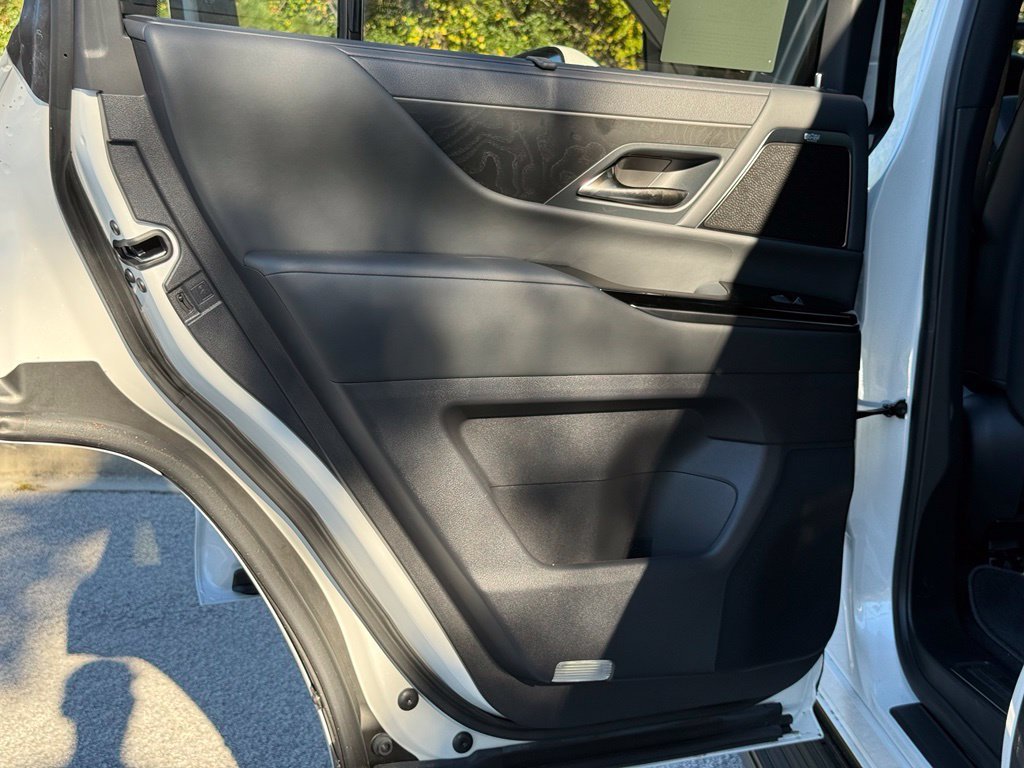 New 2026 Lexus LX 700h Luxury AWD/4WD image 21