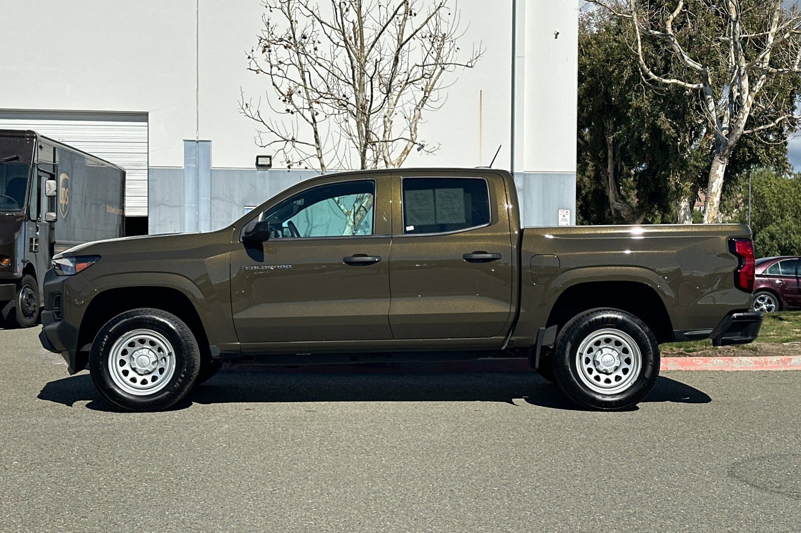 Used 2024 Chevrolet Colorado W/T image 7
