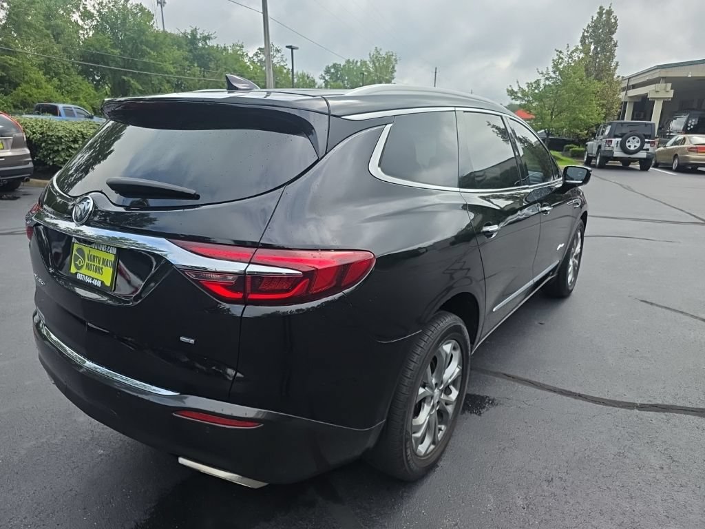 Used 2018 Buick Enclave Avenir w/ Avenir Technology Package AWD/4WD image 9
