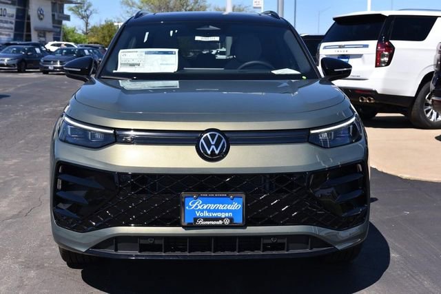 New 2026 Volkswagen Tiguan SE R-Line image 4