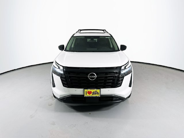 New 2026 Nissan Pathfinder SV w/ SV Premium Package FWD image 2