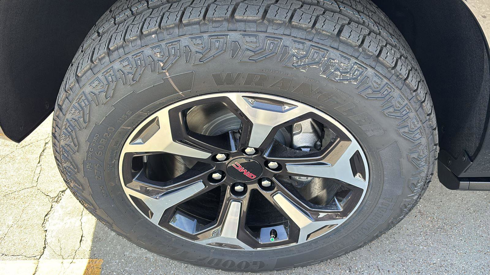 New 2026 GMC Yukon AT4 Ultimate image 12