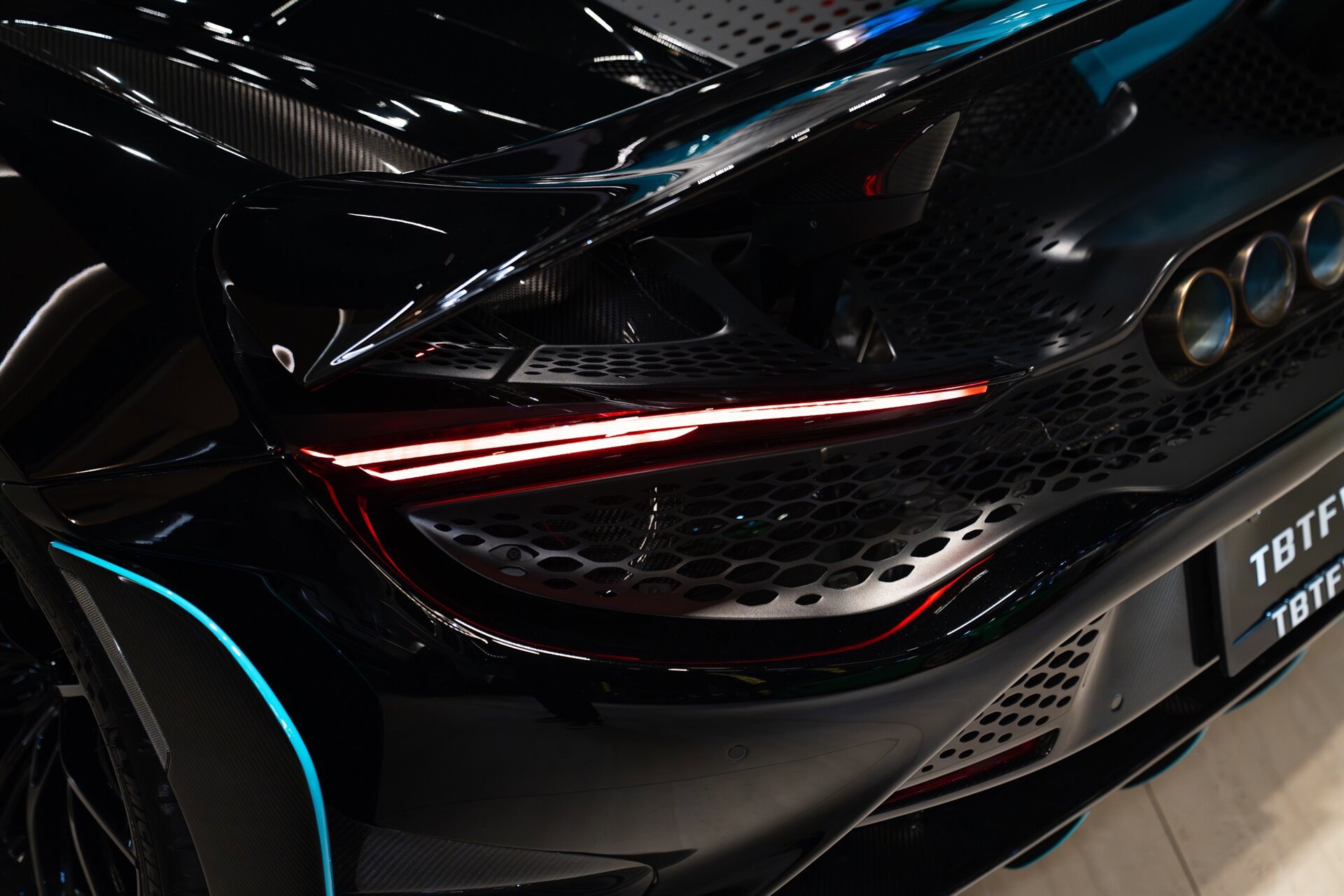 Used 2022 McLaren 765LT RWD image 34