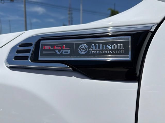 Used 2026 GMC Sierra 2500 SLT w/ SLT Premium Package AWD/4WD image 12