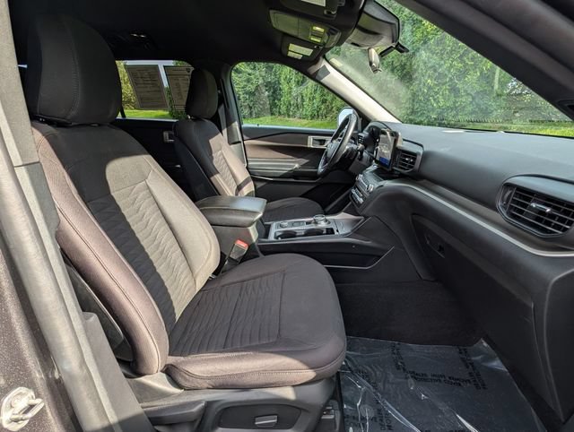 Used 2020 Ford Explorer XLT AWD/4WD image 11