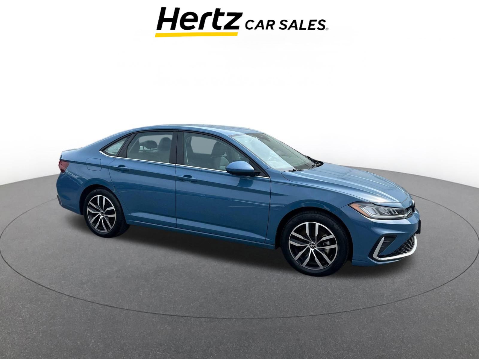 Used 2025 Volkswagen Jetta SE image 1