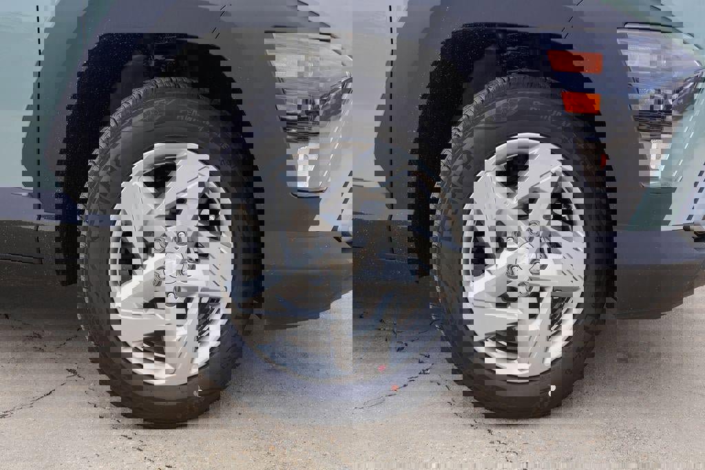 New 2026 Hyundai Kona SE image 29