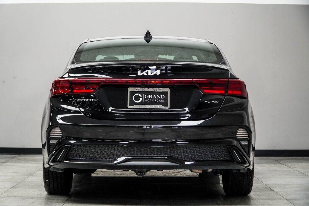 Used 2024 Kia Forte GT-Line w/ GT-Line Premium Package FWD image 11