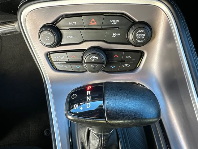 Used 2022 Dodge Challenger SXT image 27