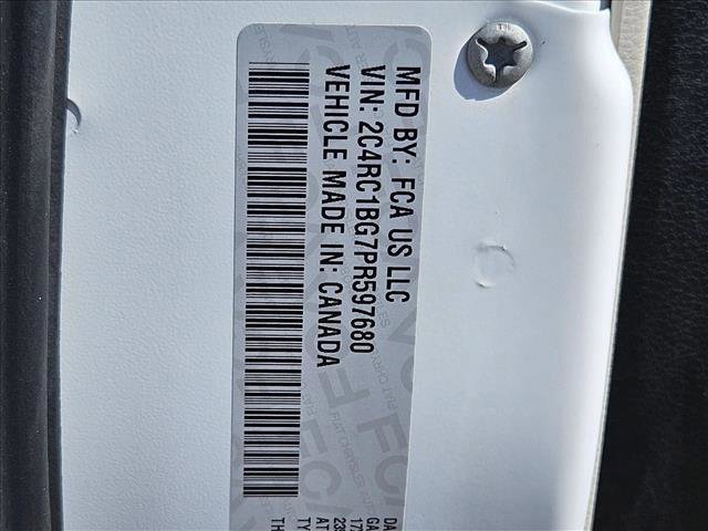 Used 2023 Chrysler Pacifica Touring-L image 30