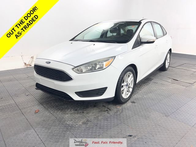 Used 2015 Ford Focus SE FWD image 1