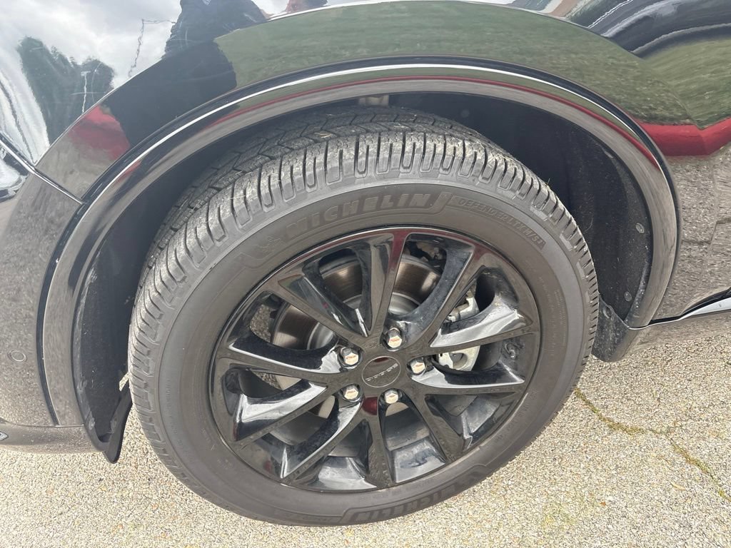 Used 2018 Dodge Durango R/T w/ Technology Group AWD/4WD image 9