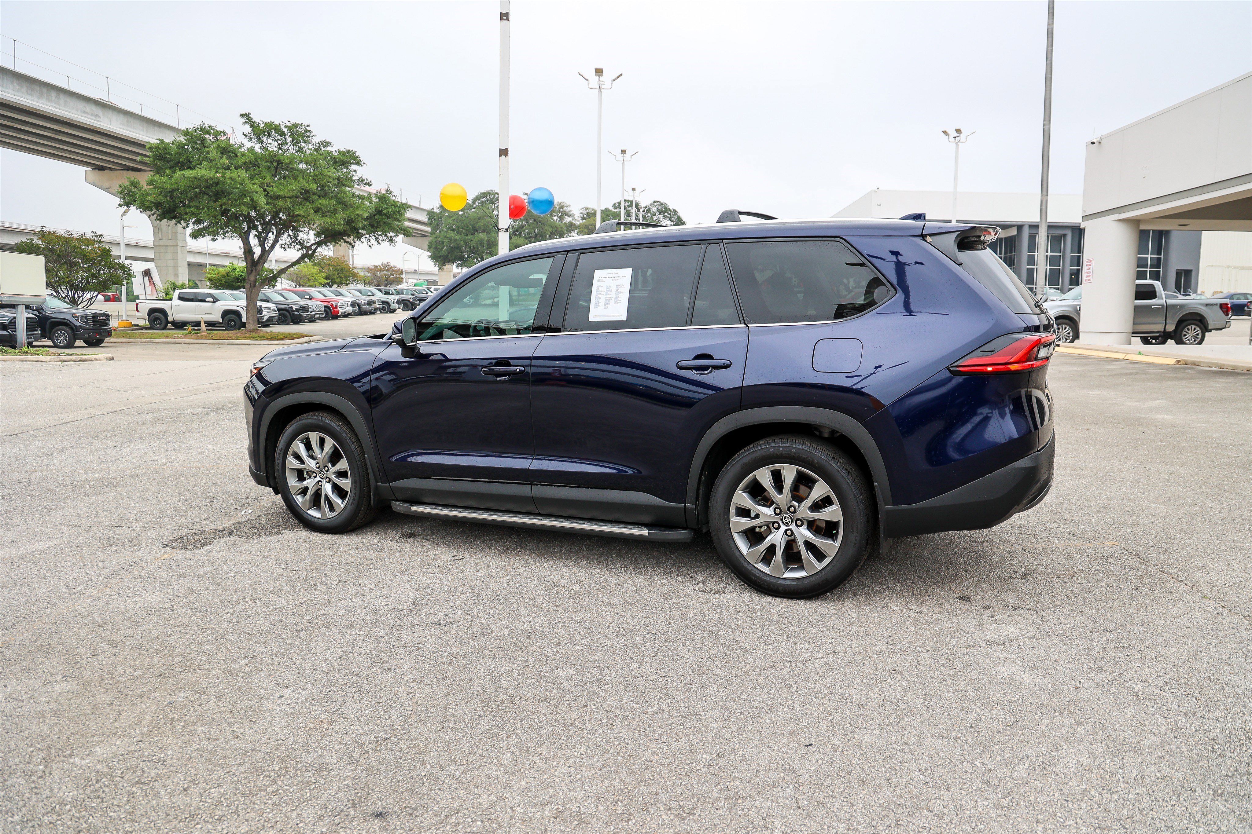 Certified 2025 Toyota Grand Highlander FWD image 10