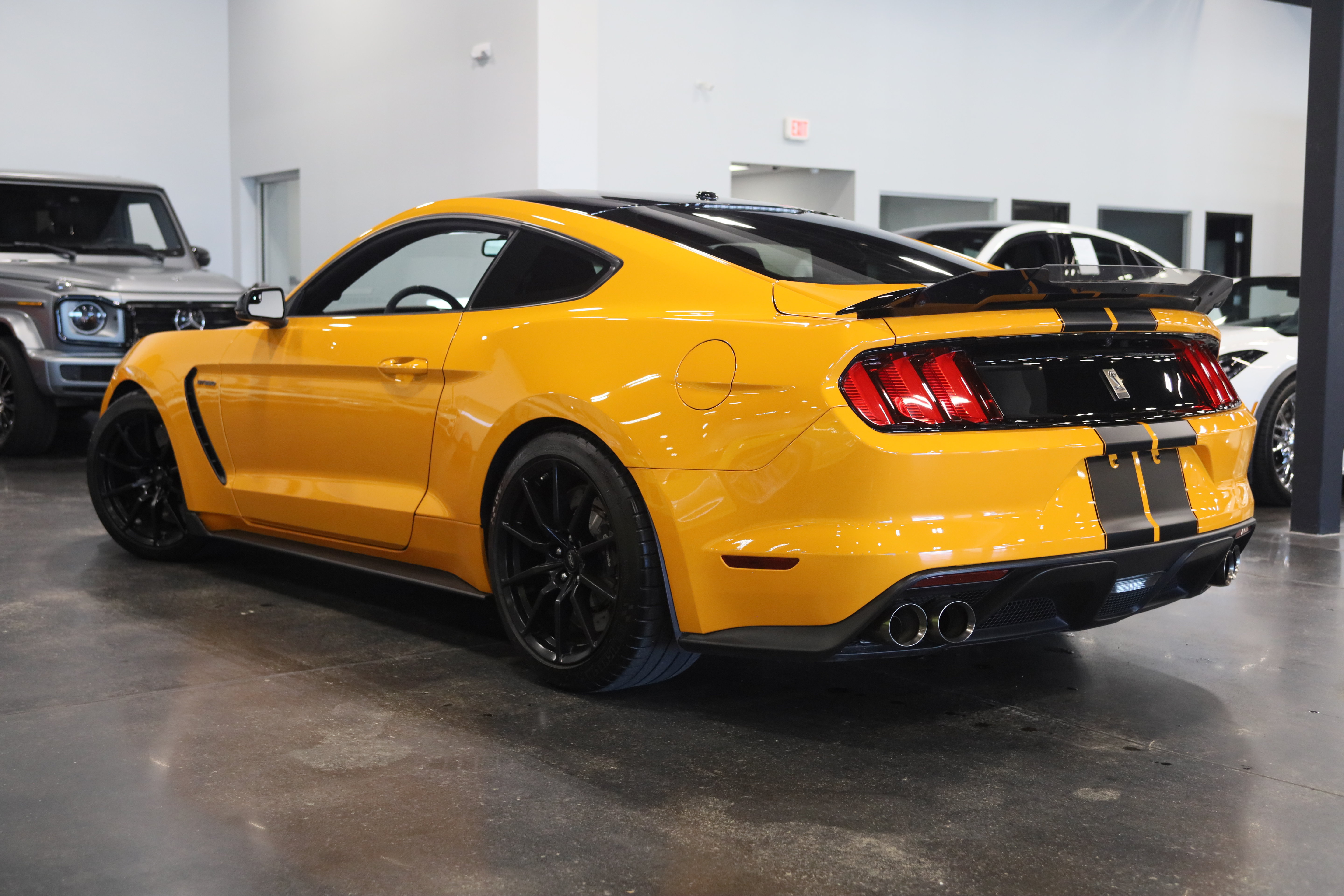 Used 2018 Ford Mustang Shelby GT350 w/ Electronics Package RWD image 4