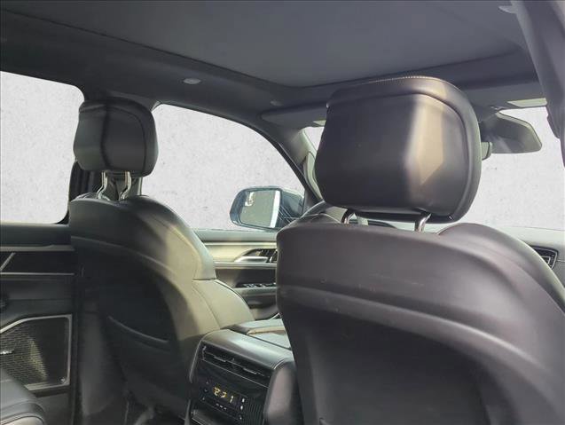 Used 2024 Jeep Wagoneer Series II image 17