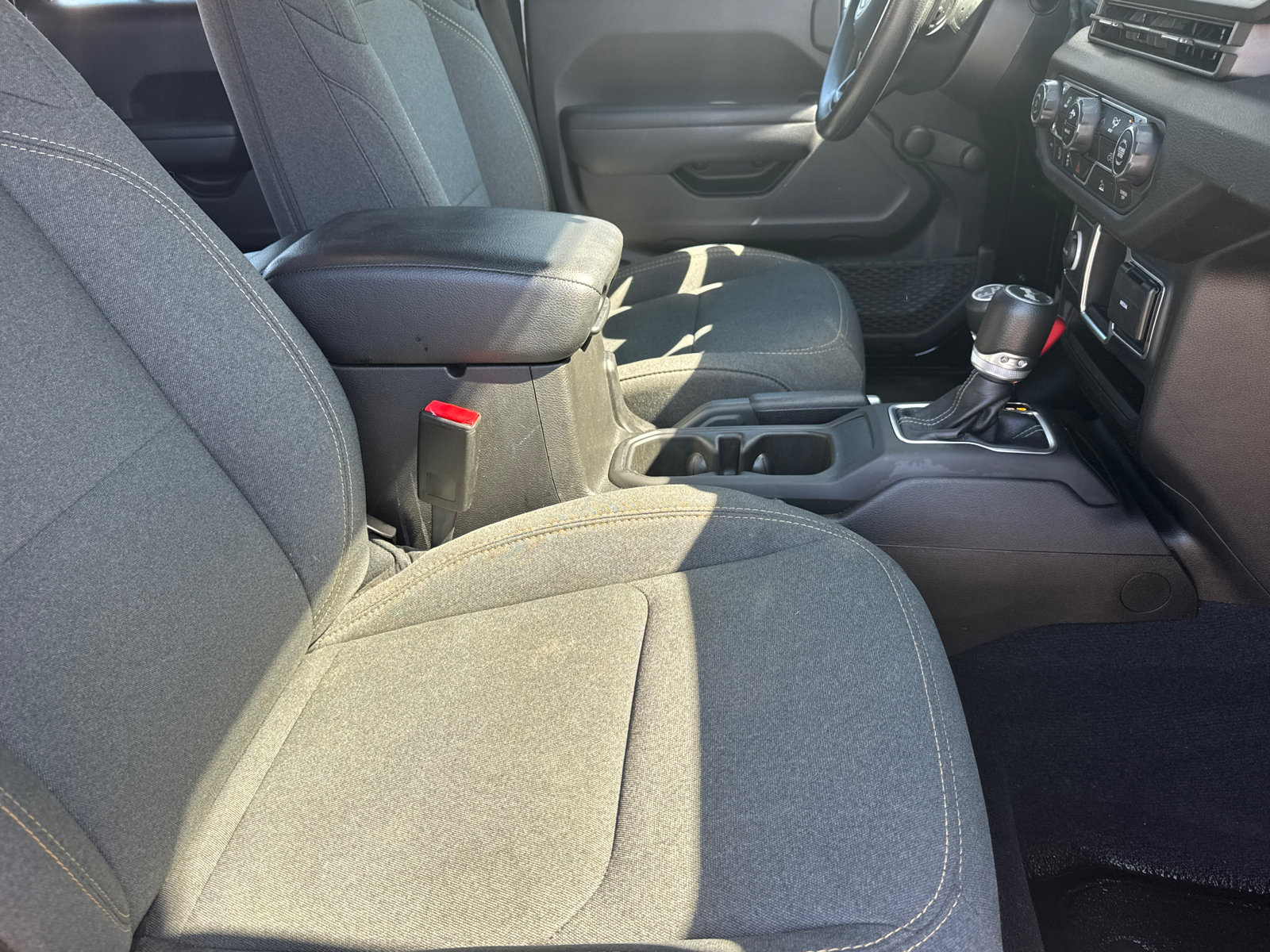 Used 2024 Jeep Wrangler Sport image 14