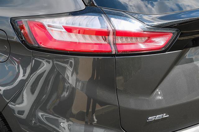 Used 2023 Ford Edge SEL image 11