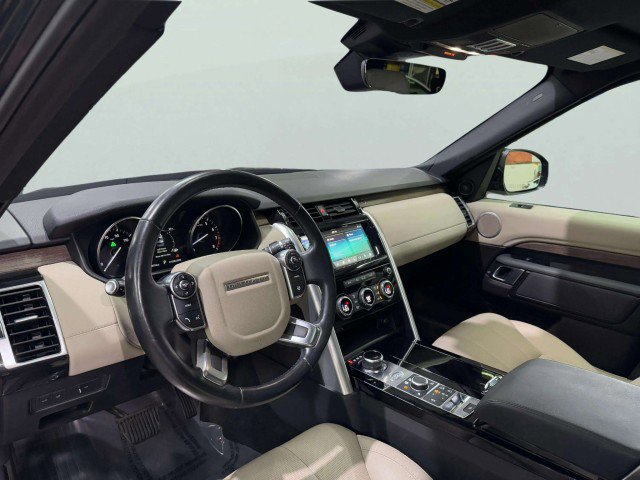 Used 2017 Land Rover Discovery HSE image 20