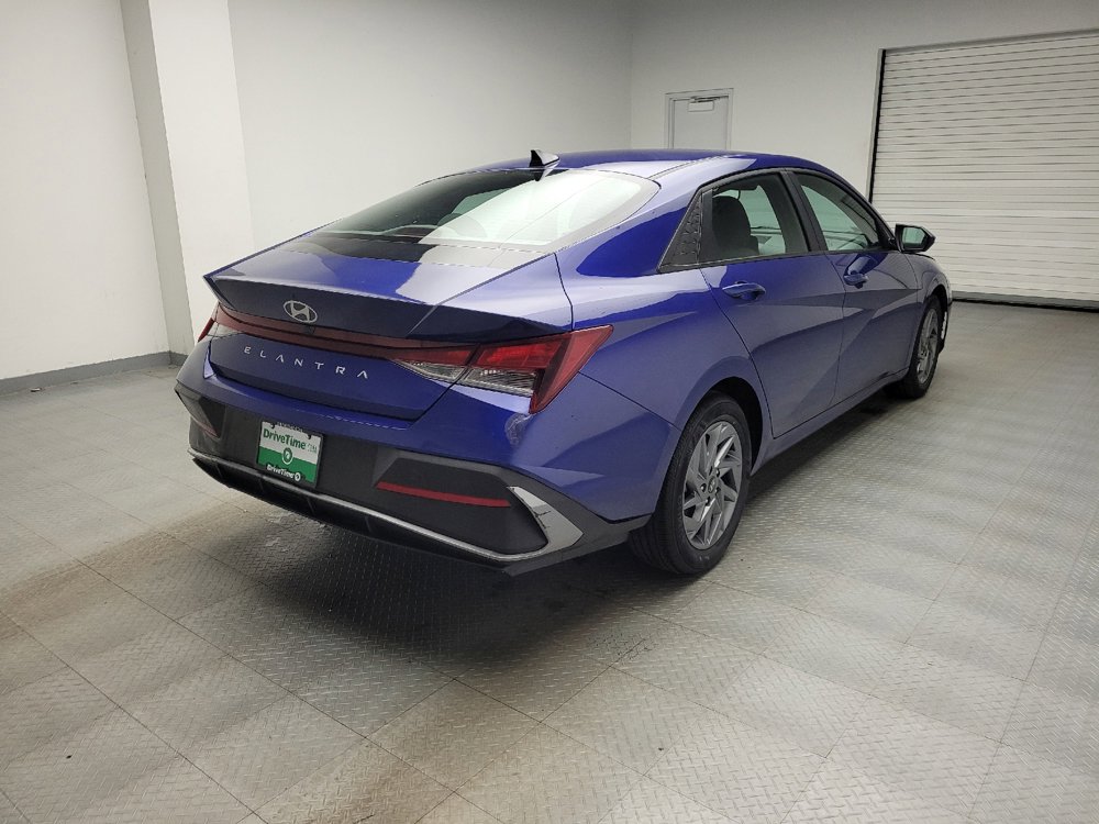 Used 2024 Hyundai Elantra SEL FWD image 9