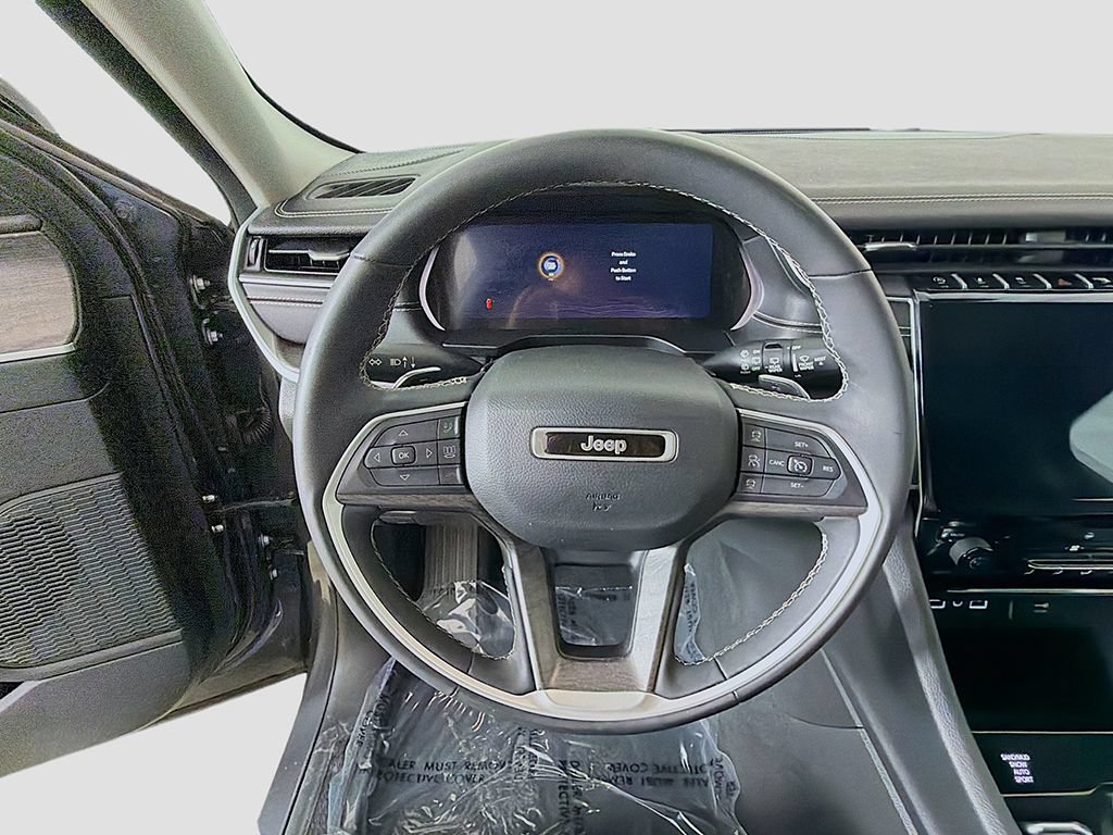 Used 2024 Jeep Grand Cherokee L Limited AWD/4WD image 34