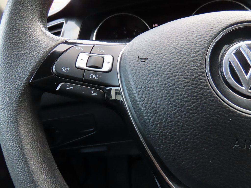 Used 2018 Volkswagen Tiguan S image 33