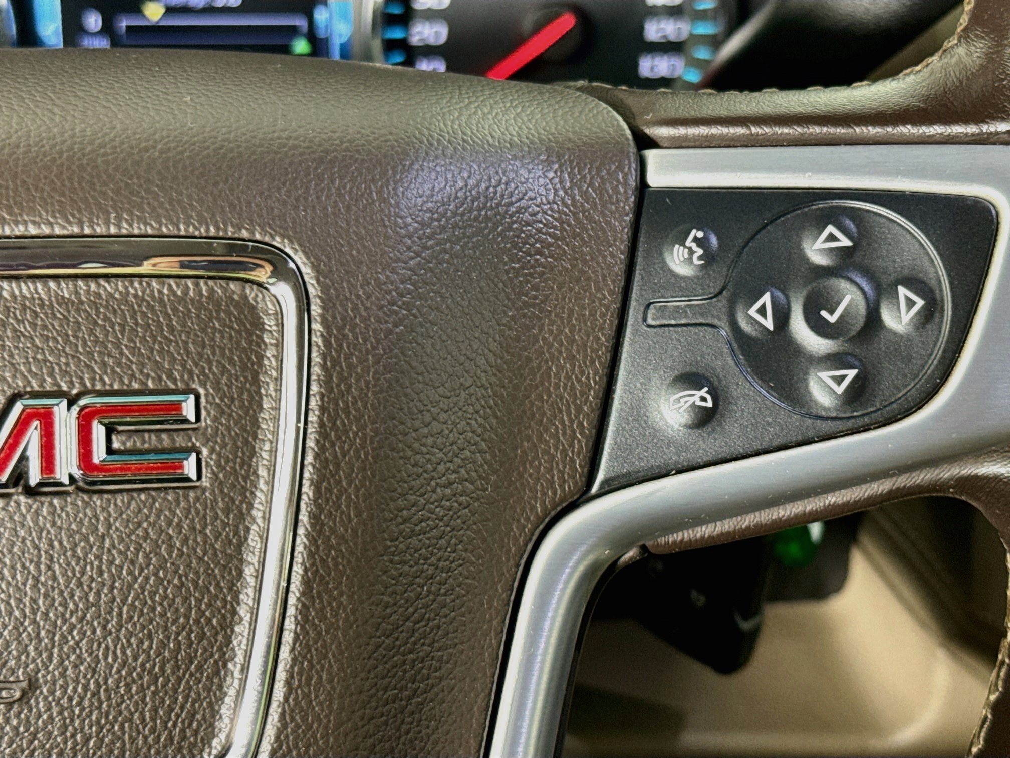 Used 2019 GMC Yukon SLT RWD image 13