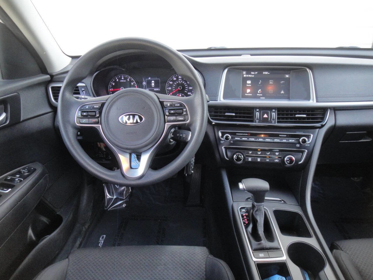 Used 2018 Kia Optima LX w/ 17" Alloy Wheels Package image 11