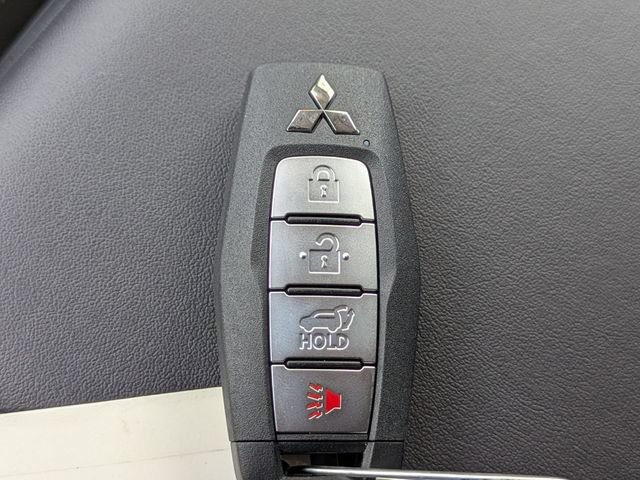 New 2026 Mitsubishi Outlander SE FWD image 33