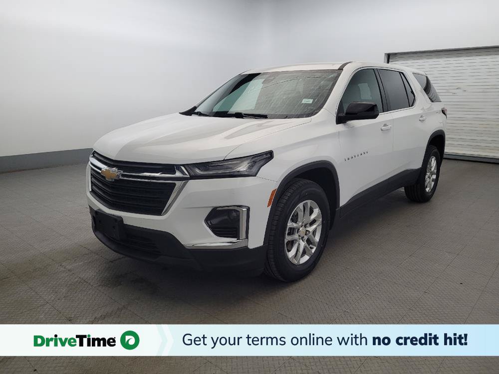 Used 2023 Chevrolet Traverse LS w/ LPO, Floor Liner Package AWD/4WD image 1