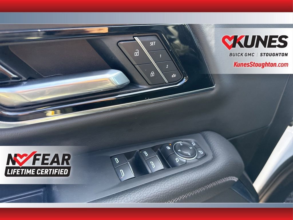 Used 2025 GMC Yukon XL Denali image 24