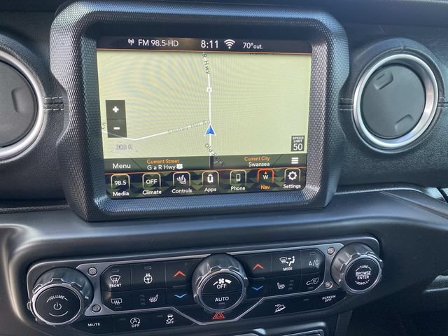 Used 2019 Jeep Wrangler Unlimited Sahara w/ Dual Top Group AWD/4WD image 9