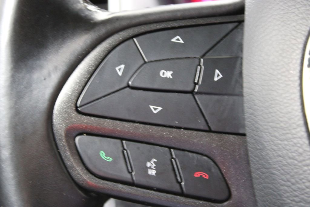 Used 2022 Dodge Charger SXT image 34