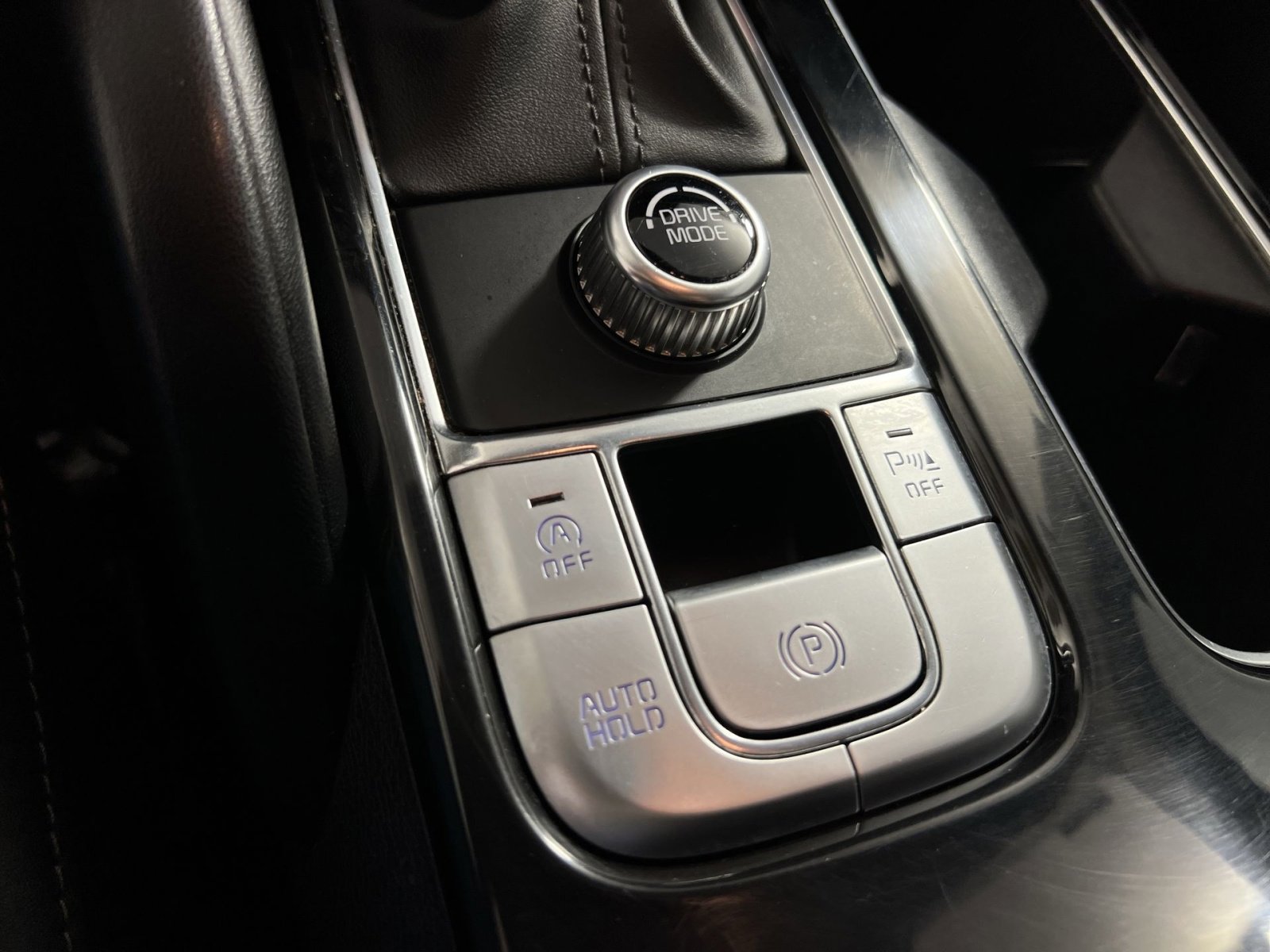 Used 2020 Kia Telluride LX image 30