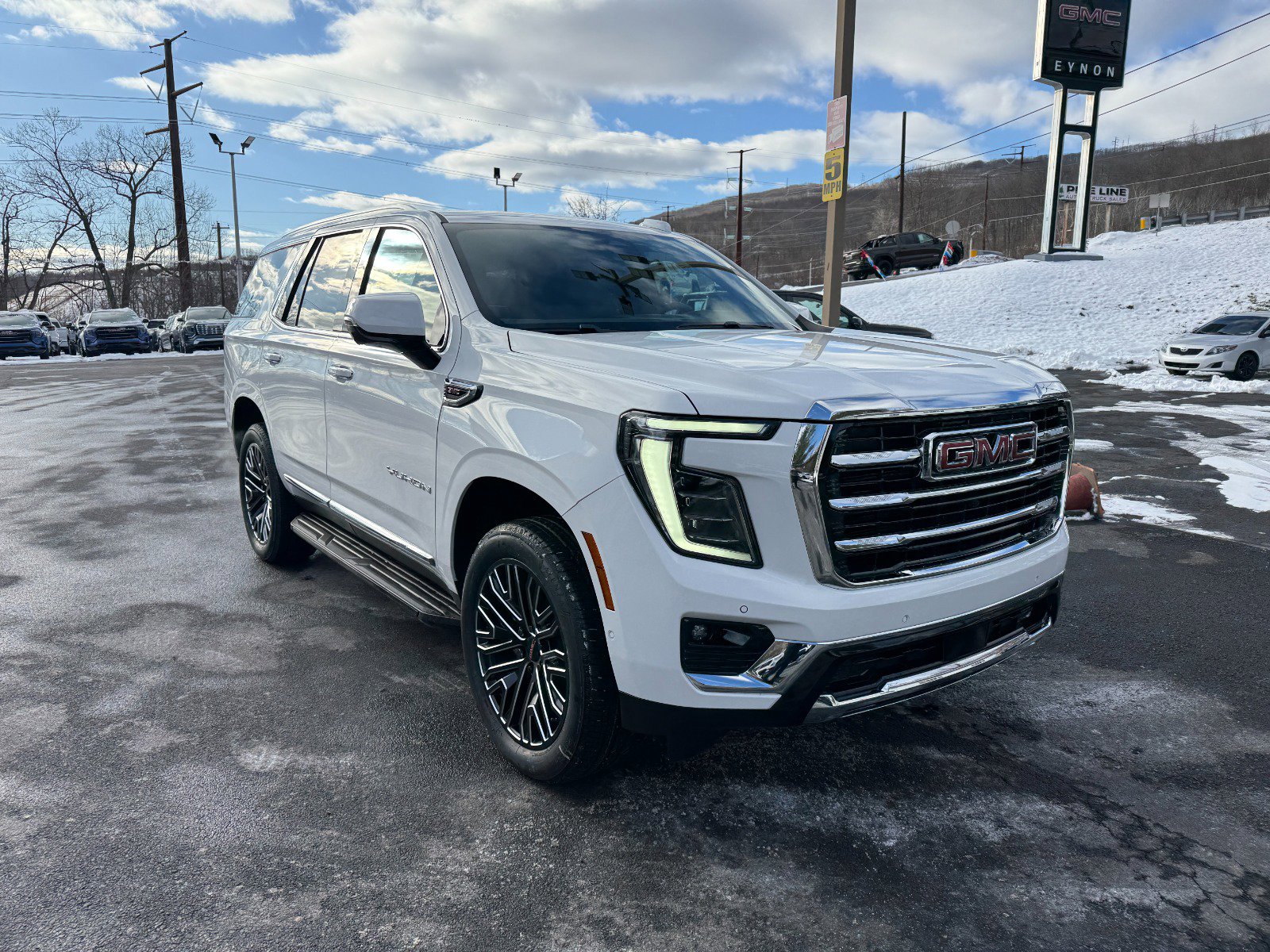 New 2026 GMC Yukon Elevation image 7