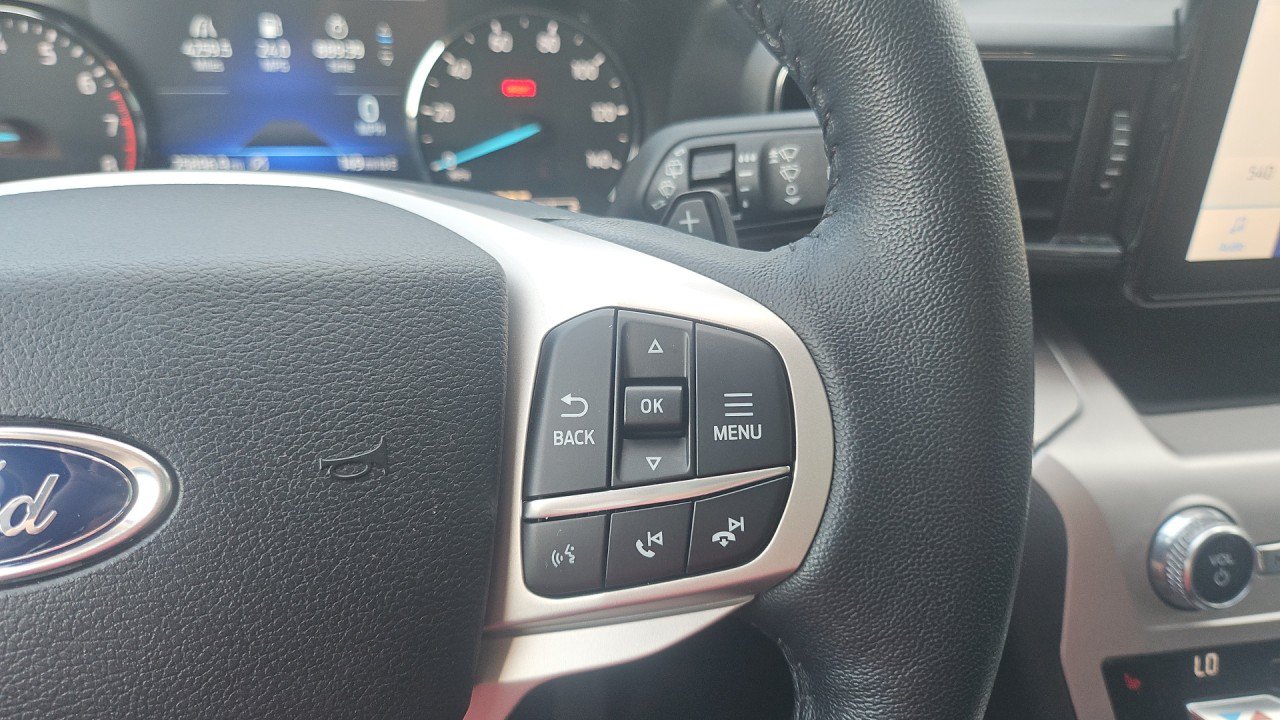 Used 2021 Ford Explorer XLT w/ Equipment Group 202A RWD image 18