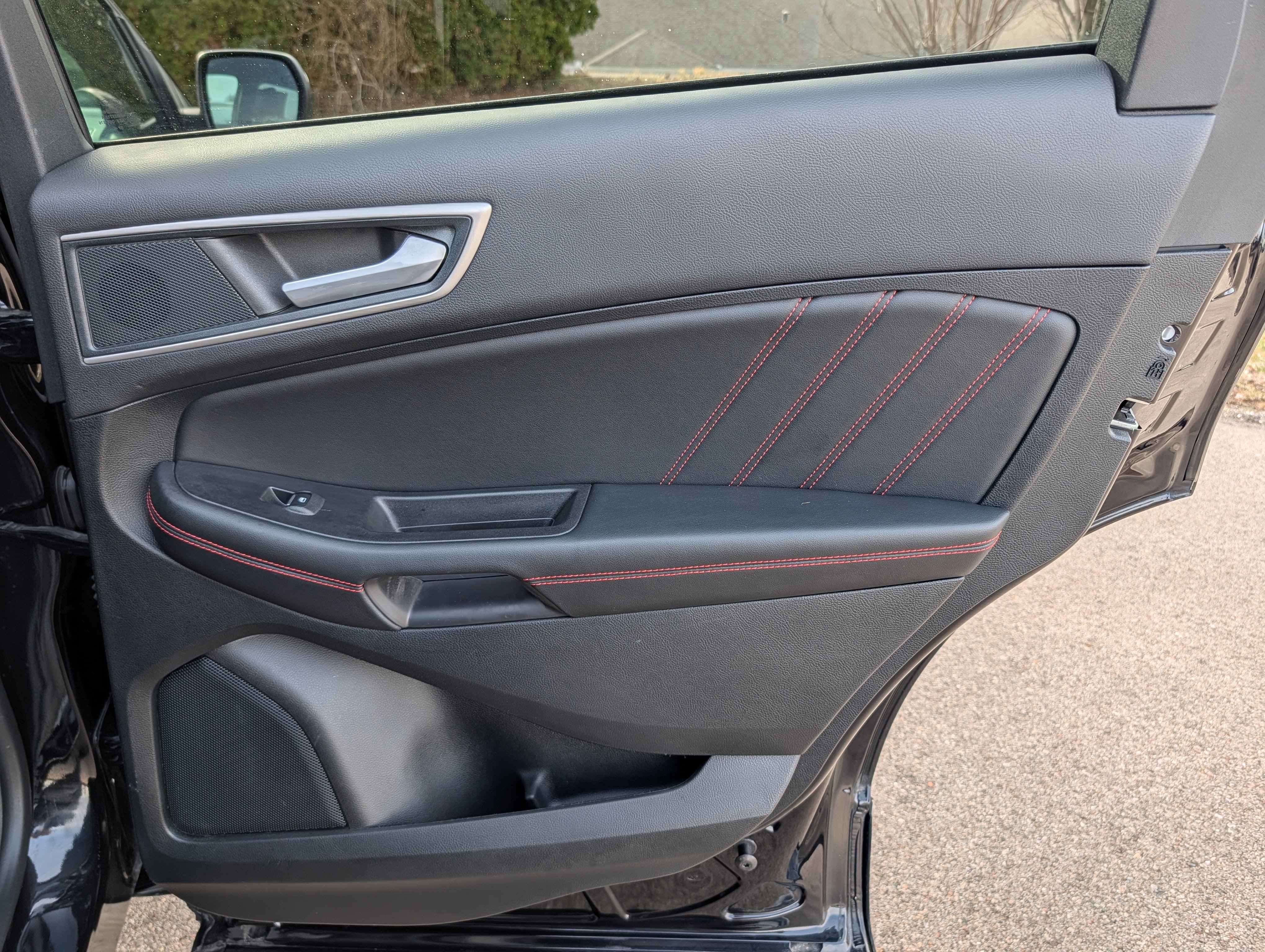 Used 2024 Ford Edge ST-Line image 36