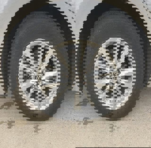 Used 2025 Toyota Camry LE image 13