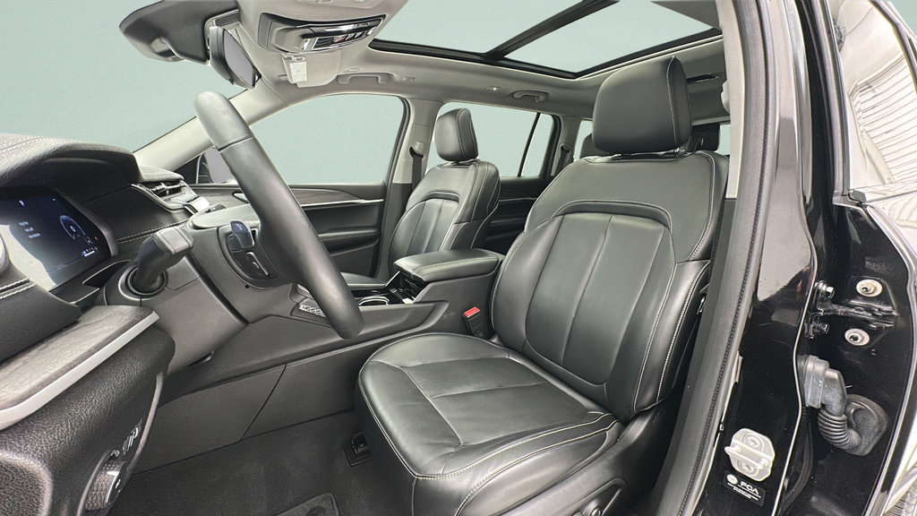 Used 2021 Jeep Grand Cherokee L Limited AWD/4WD image 15