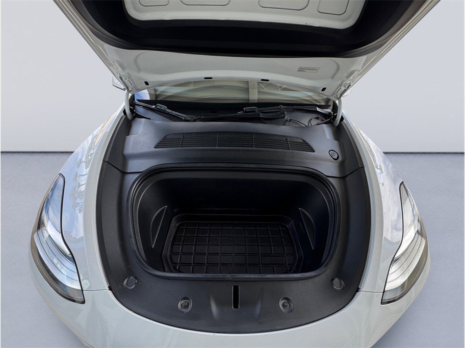 Used 2022 Tesla Model Y Long Range AWD/4WD image 8
