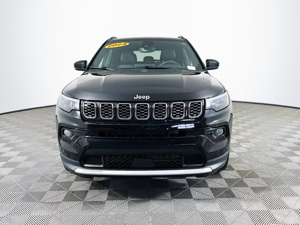 Used 2024 Jeep Compass Limited AWD/4WD image 4