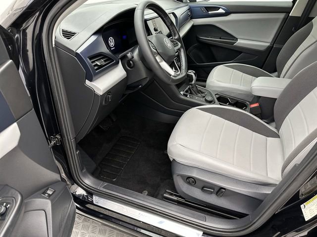 Certified 2023 Volkswagen Taos SE image 12