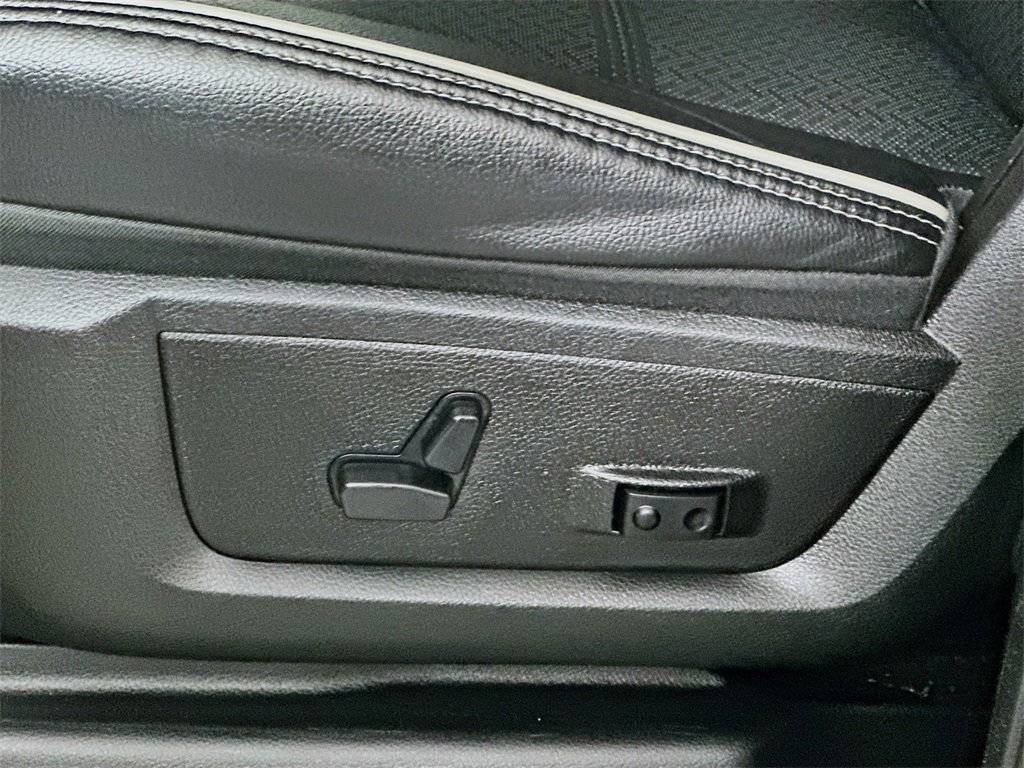 Used 2024 RAM 2500 Laramie image 22