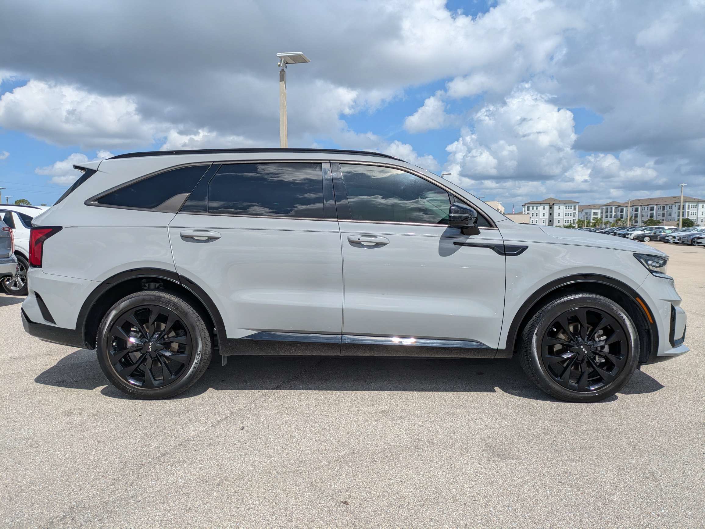 Certified 2022 Kia Sorento SX FWD image 4