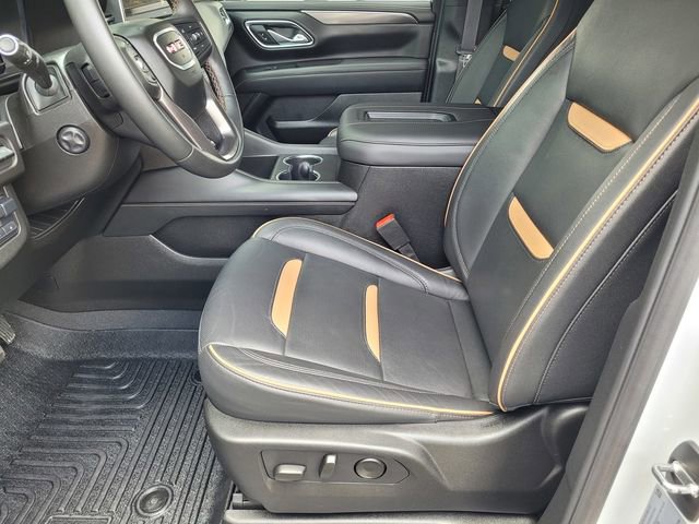 Used 2024 GMC Yukon AT4 w/ Technology Package image 17